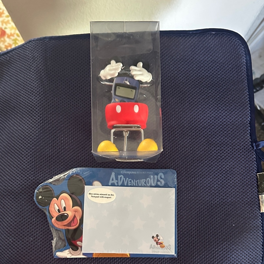 NWT Disneyland Paris Resort Mouse Phone Holder Figurine & Mickey Blue Notepad